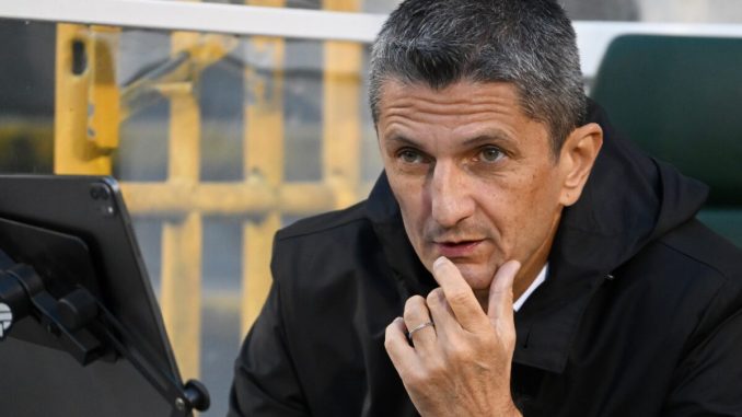 razvan-lucescu-aris-1-1200x800